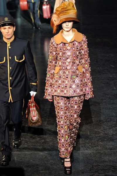 Look 31